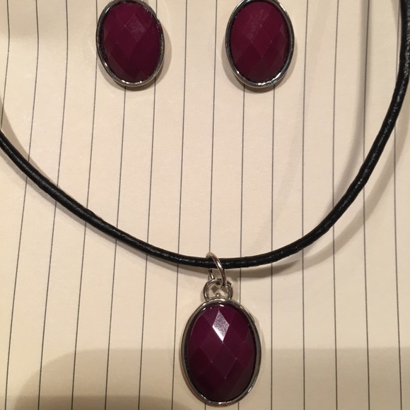 Purple pendant & earrings NWT - Picture 6 of 6